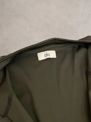 top deportivo Alo yoga mujer, color negro, S