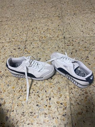 Zapatillas Puma Blancas y Negras
