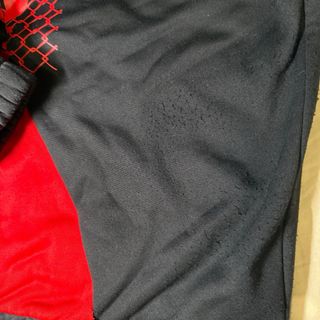 Sudadera Adidas bicolor negra y roja