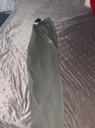Pantalón Adidas verde