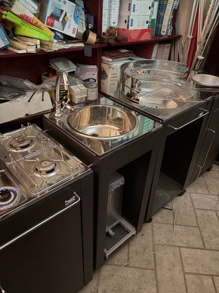 Cucina da esterno 4 fuochi mai usata