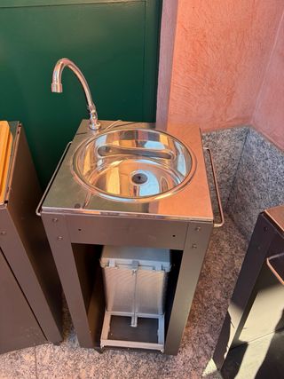 Cucina da esterno 4 fuochi mai usata