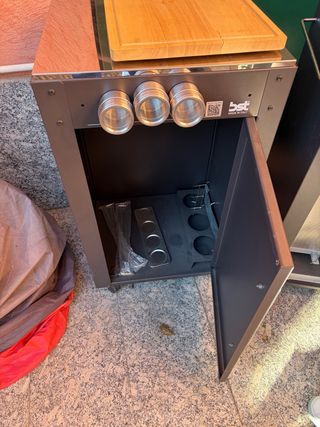 Cucina da esterno 4 fuochi mai usata