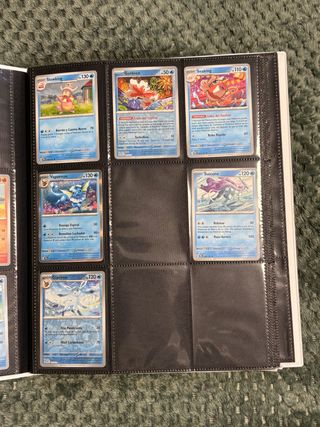 Álbum Pokémon Semicompleto Evoluciones Prismáticas