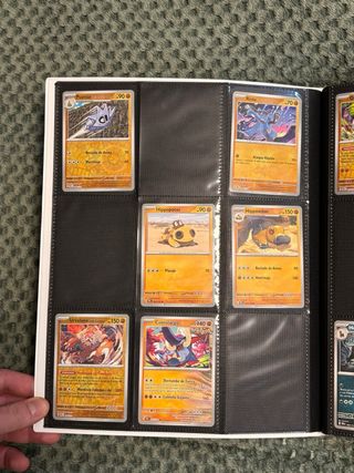 Álbum Pokémon Semicompleto Evoluciones Prismáticas