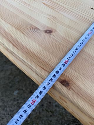 Mesa de madera rústica