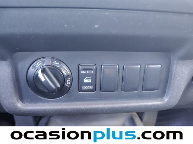 Nissan Navara 2.5 dCi 4X4 Doble Cabina  LE Sport Edition 126 kW (171 CV)