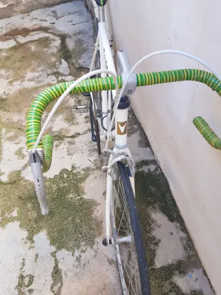 Bicicleta Vitus años 70 buen estado blanca 90 eur