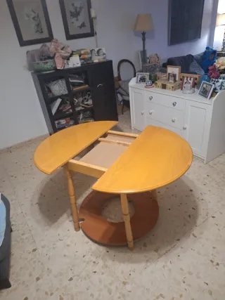 Tavolo bar rotondo espandibile con piano in vetro