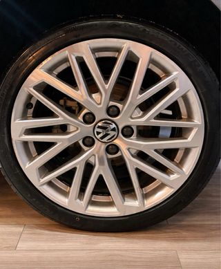 Volkswagen Touran 2012