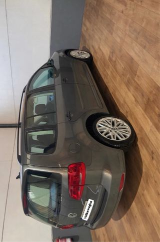 Volkswagen Touran 2012
