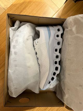 Zapatillas ON Cloudmonster Gris/Blanco Nuevas