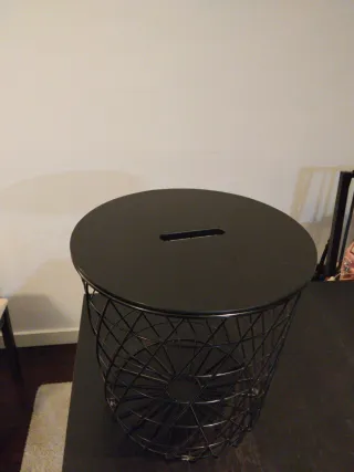 Mesa auxiliar KVISTBRO Ikea