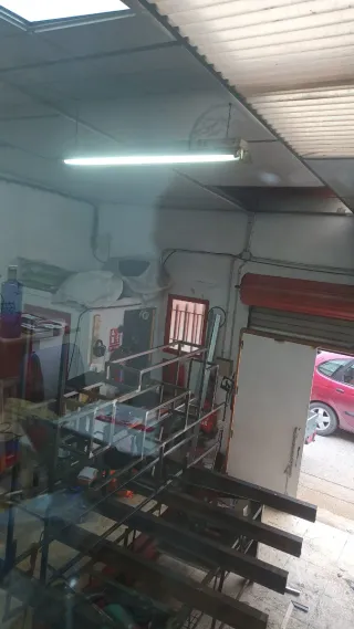 Herrería y carpintería metálica