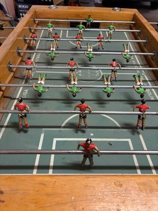 Futbolín de madera marca VAL