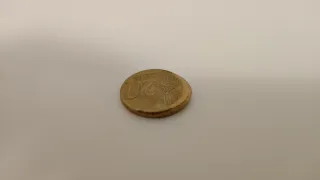 Moneda 20 céntimos mal acuñada