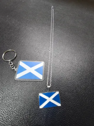 Cadena con colgante bandera de Tenerife 2x 12€