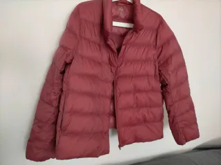 Chaqueta Uniqlo plumas Ultraligera
