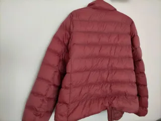 Chaqueta Uniqlo plumas Ultraligera