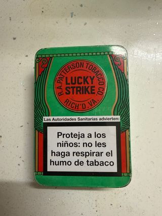 Caja Pitillera Metal Lucky Strike