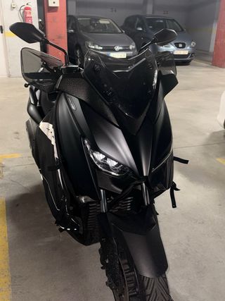 Yamaha XMAX 300