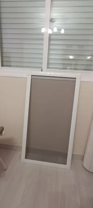 Mosquiteras para ventanas corredera. Torre atalaya