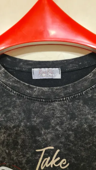 Vestido , Sudadera Negra con Estampado de Alas Tal