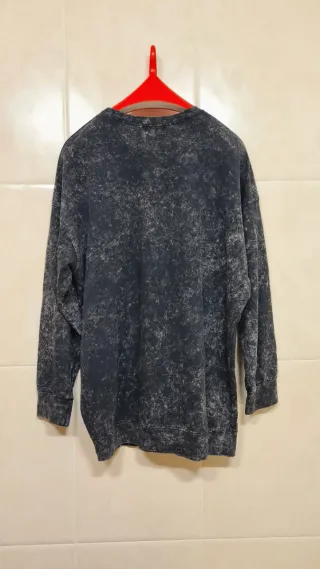 Vestido , Sudadera Negra con Estampado de Alas Tal