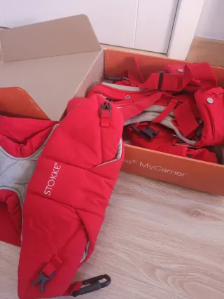 Mochila portabebé Stokke MyCarrier Roja