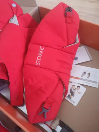 Mochila portabebé Stokke MyCarrier Roja