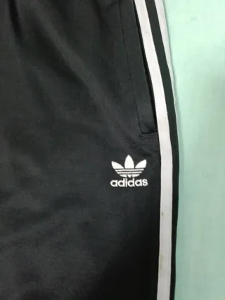 Pantalón deportivo Adidas negro