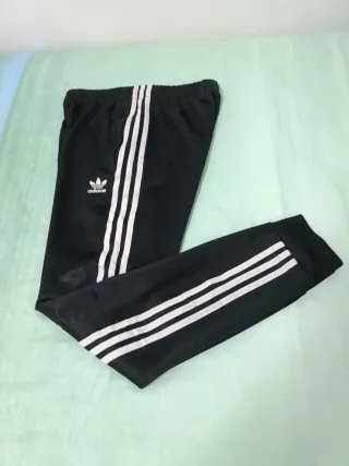 Pantalón deportivo Adidas negro