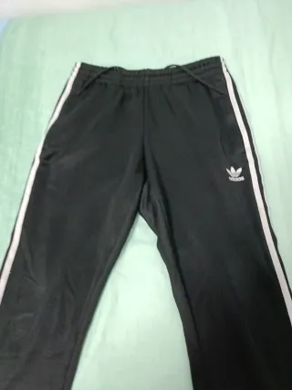 Pantalón deportivo Adidas negro