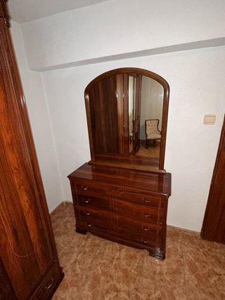 Dormitorio completo madera oscura