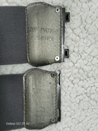 Cintura elastica con borchie