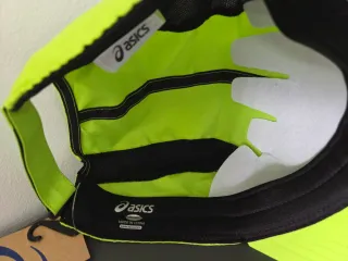 Gorra Deportiva Asics Nueva