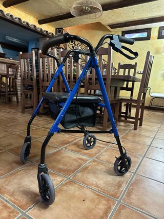 Andador plegable para adultos
