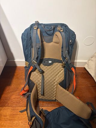 Mochila Forclaz Travel 500 70+6L Azul/Gris