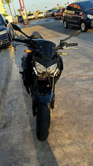 Kawasaki Z900 Full Negra y Verde
