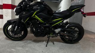 Kawasaki Z900 Full Negra y Verde