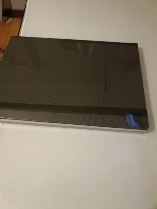 Agenda preta com elástico