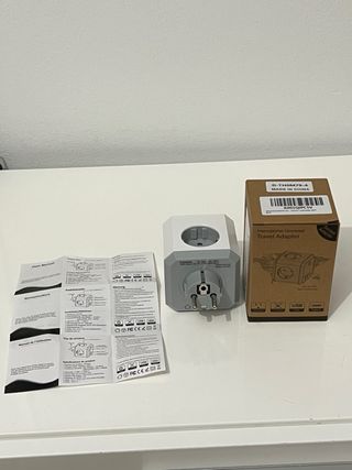 Adaptador de viaje universal multi-enchufe