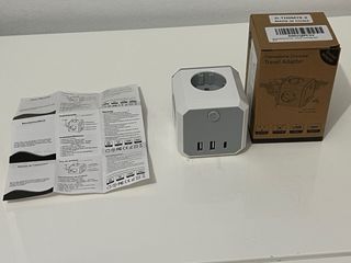 Adaptador de viaje universal multi-enchufe