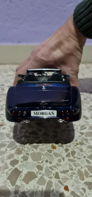 Coche Morgan Aero 8 1:18