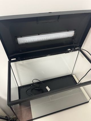 Acuario 55L con luz LED
