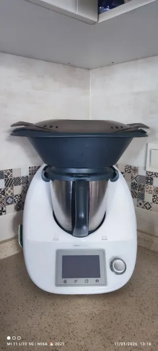Thermomix TM5 con WiFi y 2 libros