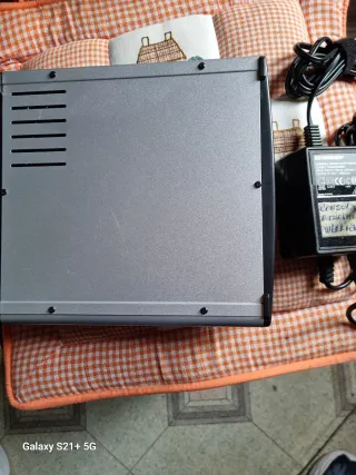 Mesa de mezclas Behringer Plata