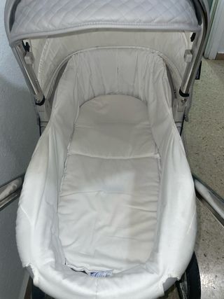 Carro de bebé y silla de paseo gris bebecar.