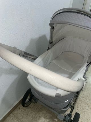 Carro de bebé y silla de paseo gris bebecar.