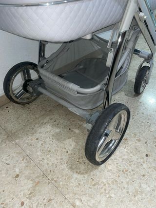 Carro de bebé y silla de paseo gris bebecar.